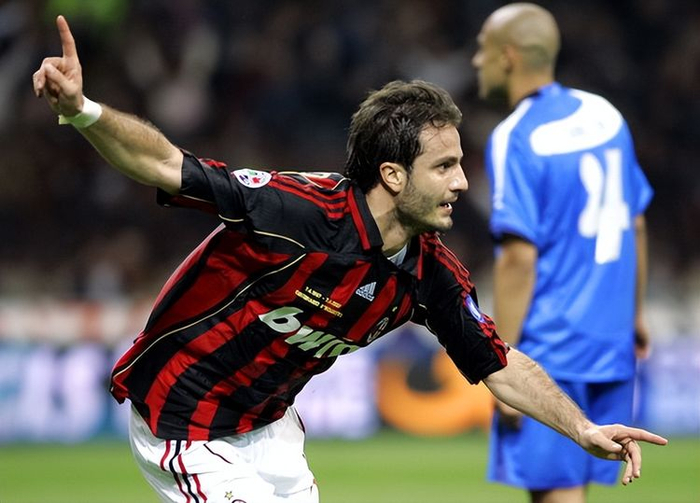 泰国队力克中国队，黄鸭组合惊艳四座